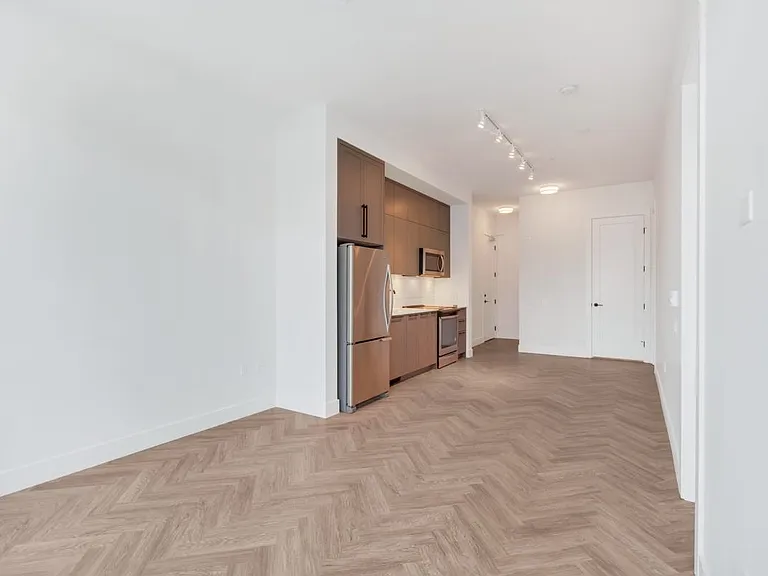 14968 101a Ave #310 — Photo 10