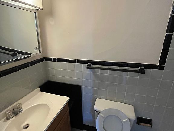 4th image of 539 Bloomingrove Dr #7