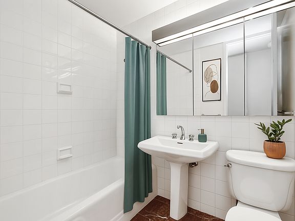 5th image of 525 E 72nd St APT 24E