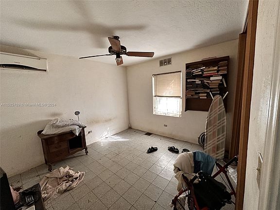 2nd image of 15001 Leisure Dr