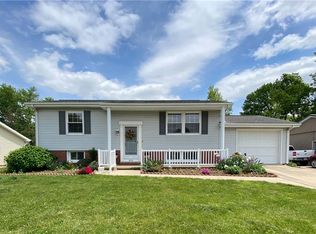810 N East St, Olney, IL 62450