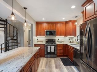 22 Deer Run, Andover, NJ 07821