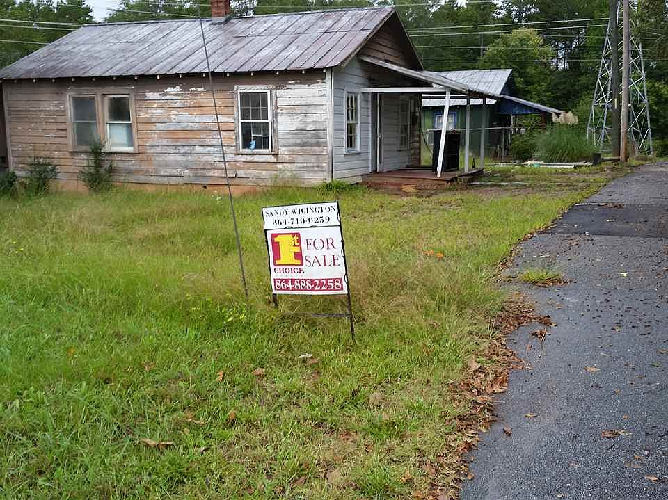 2nd image of 209 Lumpkin St