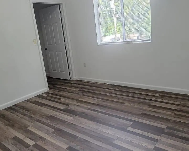 7516 NE 1st Ave — Photo 11