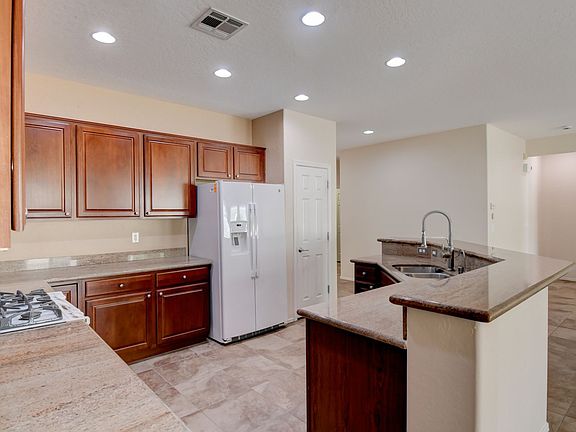 5th image of 7417 Widewing Dr
