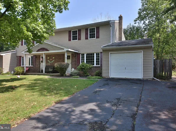 2853 Grant Ave, Hatfield, PA 19440