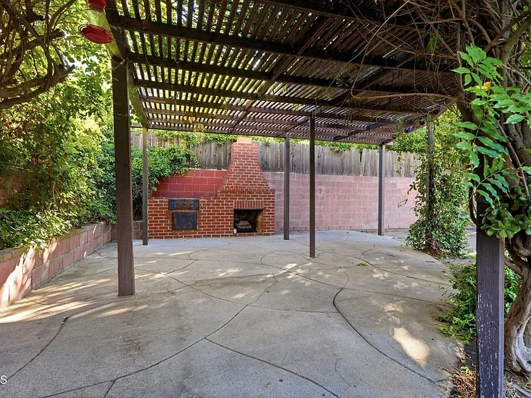 3153 Orange Ave — Photo 40