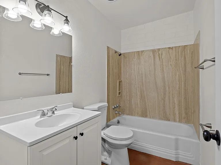 1515 E Blacklidge Dr — Photo 7