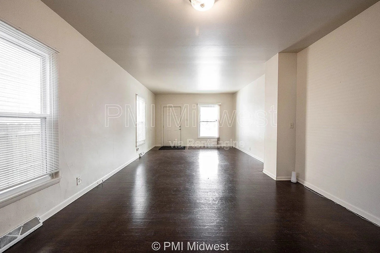 2 bed, 1.0 bath, 1540 sqft, $1,049 — Photo 4