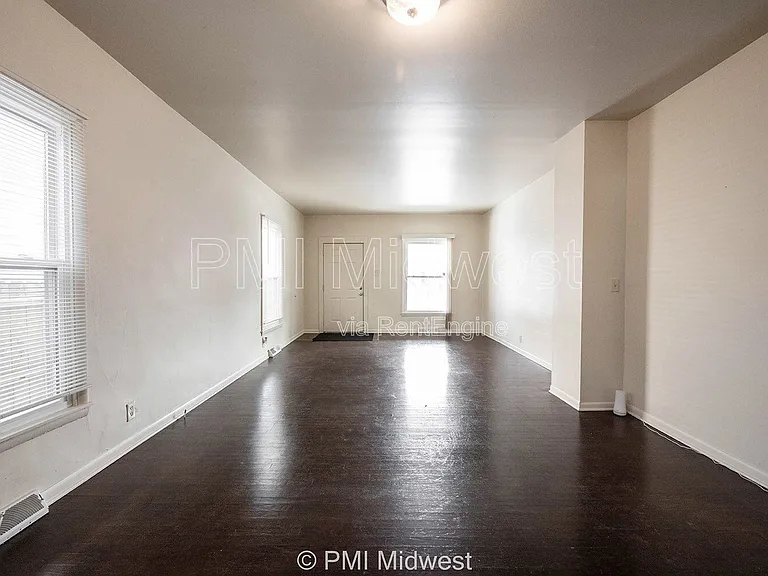 264 N Holmes Ave — Photo 4