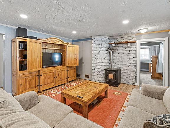2nd image of 14428 E Wellesley Ave