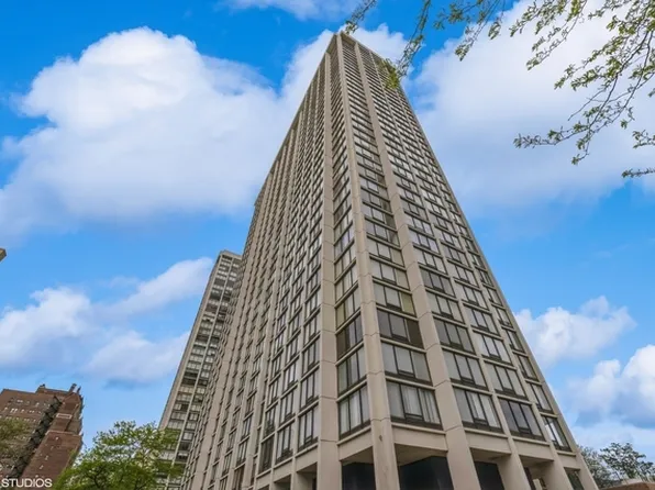5445 N Sheridan Rd APT 306, Chicago, IL 60640