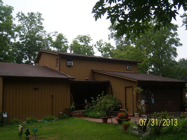1st image of 39057 N Poplar St