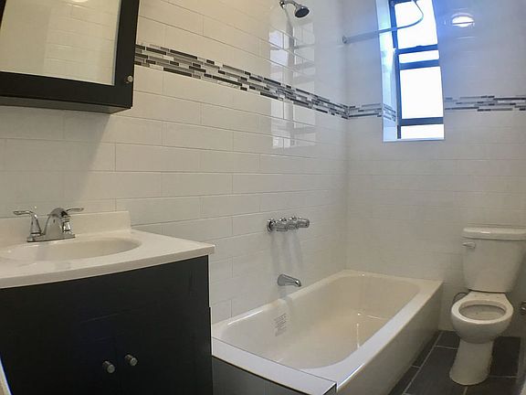 5th image of 179 Linden Blvd APT 5K