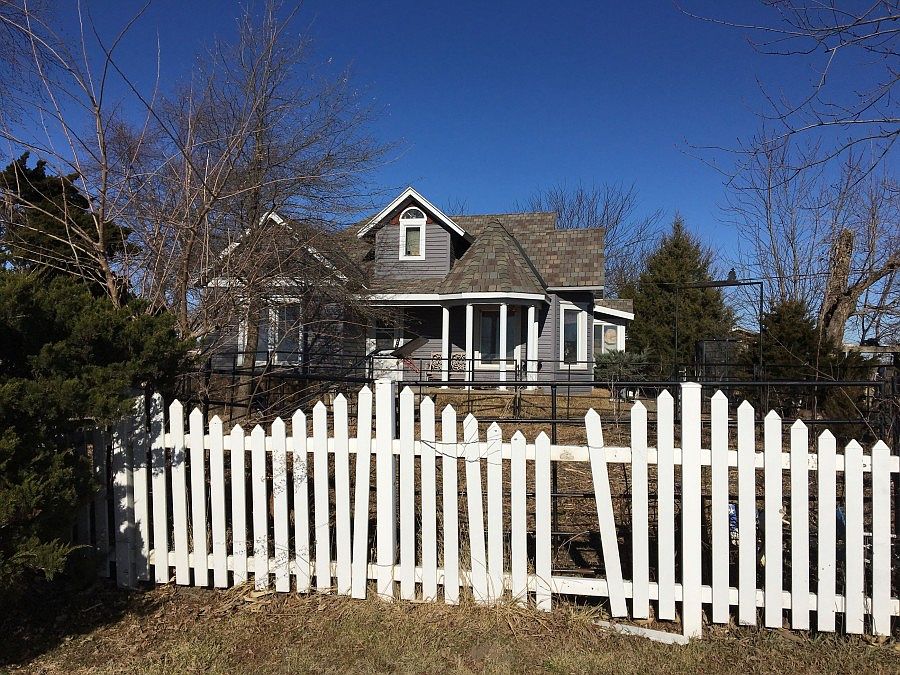 1st image of 3994 W 359th St