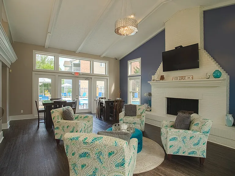 Fox Chase South — Photo 14