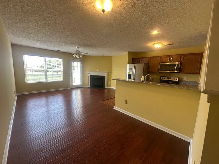 7728 Oliver Park Dr — Photo 2