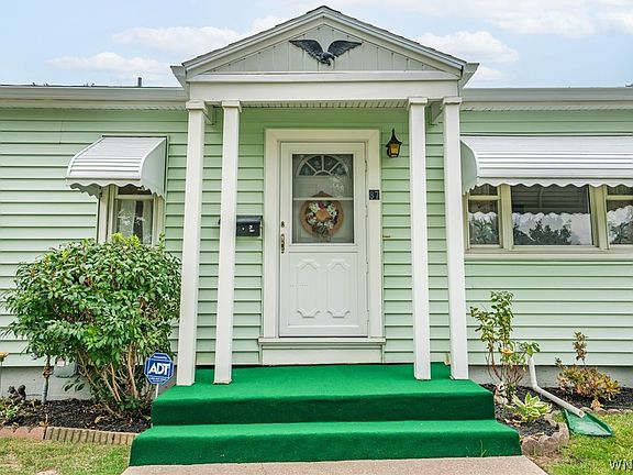 5th image of 87 Floradale Ave