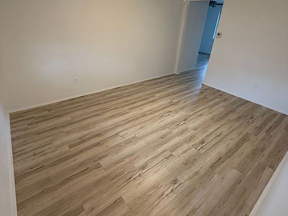 5th image of 4417 Princeton Dr