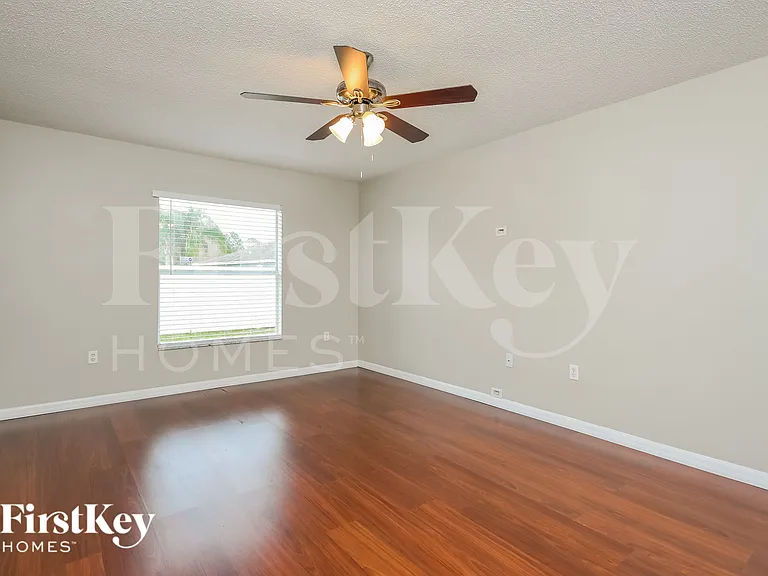 2421 Regent Way — Photo 9