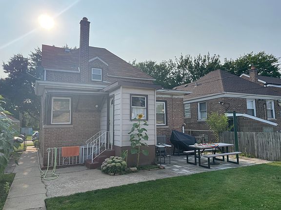 3rd image of 10929 S Avenue D