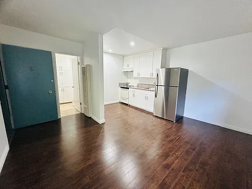 710 N La Fayette Park Pl Photo 1
