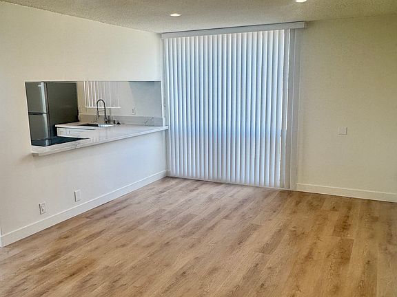 5th image of 1323 14th St #G