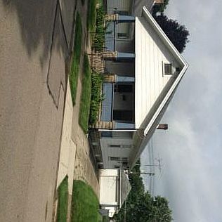 2nd image of 1010 S Clay St