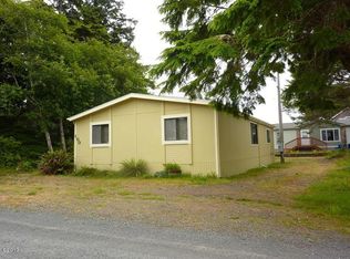 100 NW Westwind St, Gleneden Beach, OR 97388