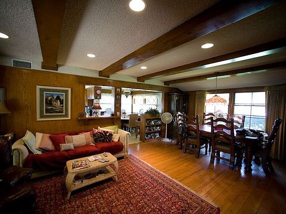 3rd image of 23132 Sylvan St