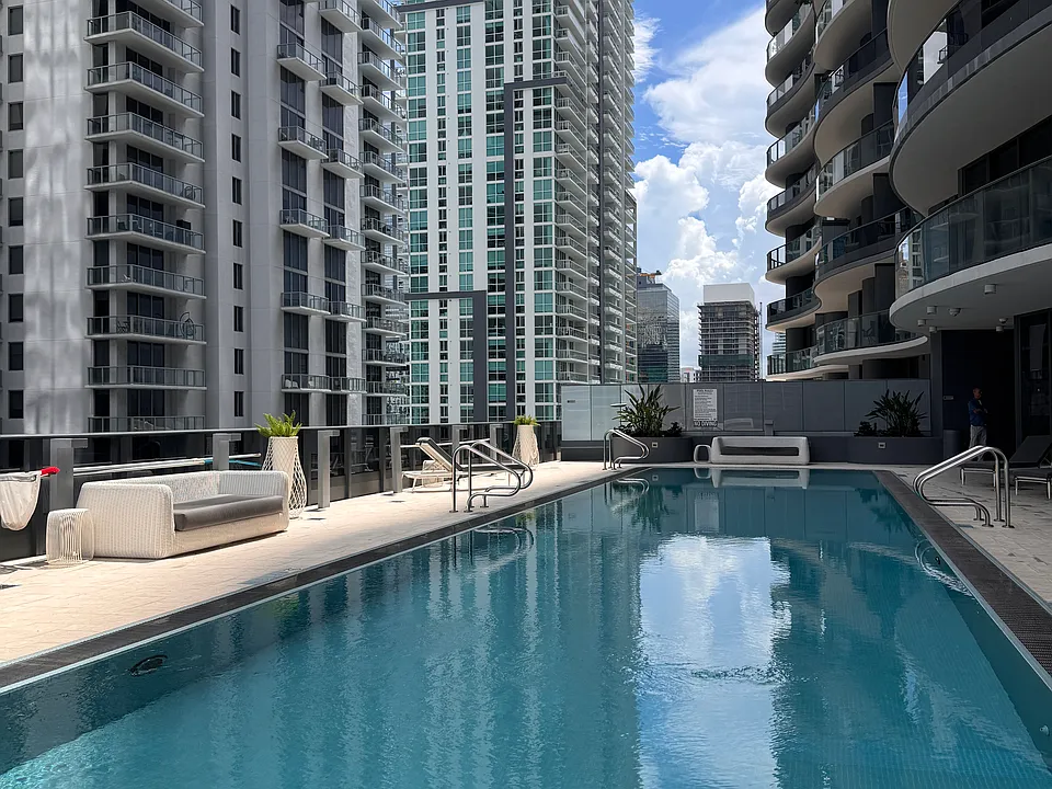 1000 Brickel Plz #Penthouse 5307