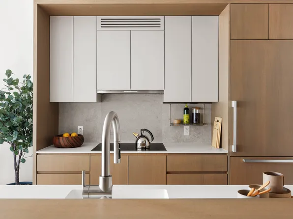 428 West 19th Street 2C image 2 of 12