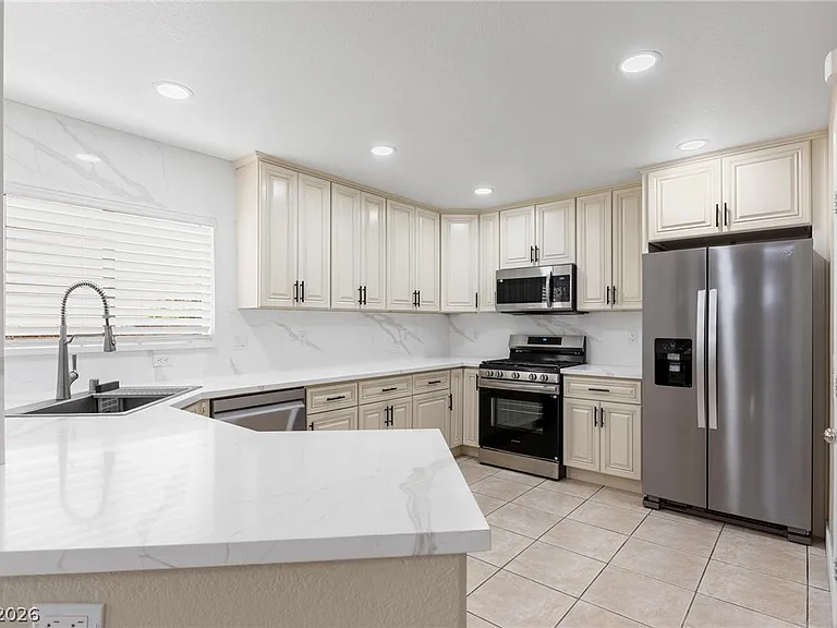 3647 McMurty Ct — Photo 10
