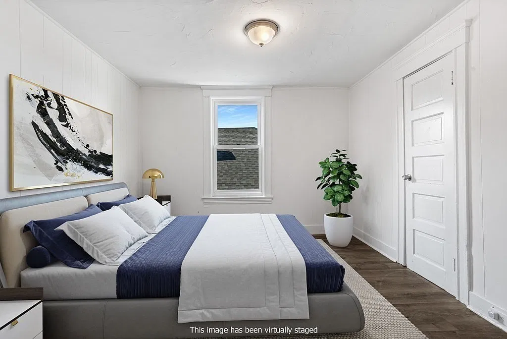 3 bed, 1.0 bath, 1174 sqft, $2,150 — Photo 1
