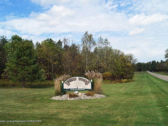 2nd image of 2333 Legend Woods Dr