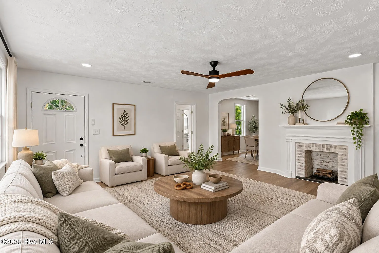 3 bed, 2.0 bath, 1511 sqft, $1,850 — Photo 3