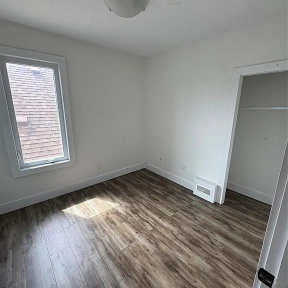934 Gladstone Ave — Photo 7