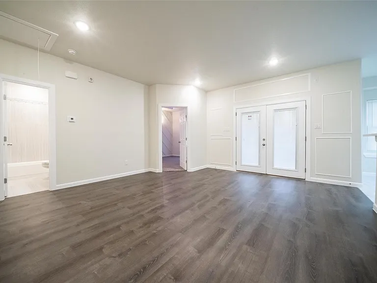 3239 Pine St — Photo 20