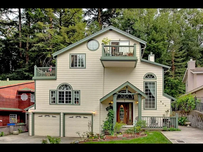 660 Tabor Way — Photo 9