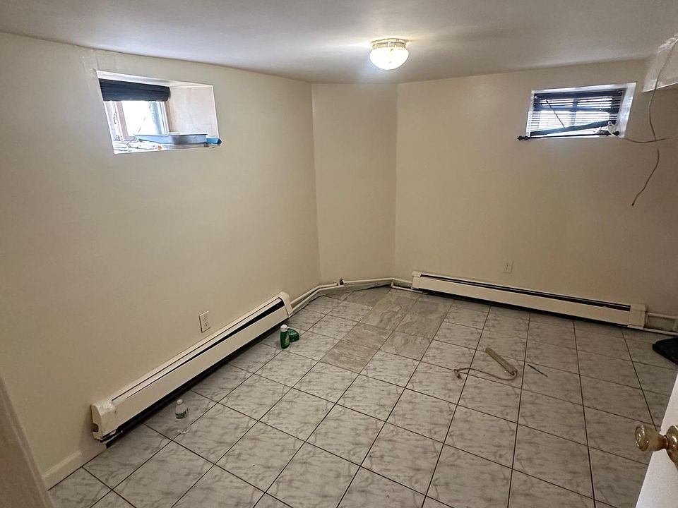 2nd image of 2948 Matthews Ave #12347899