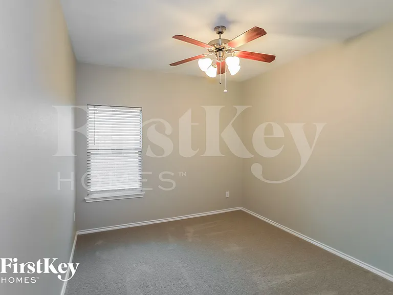 853 Jodie Dr — Photo 10