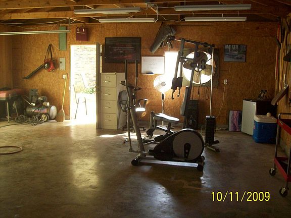 2 car garage/workshop