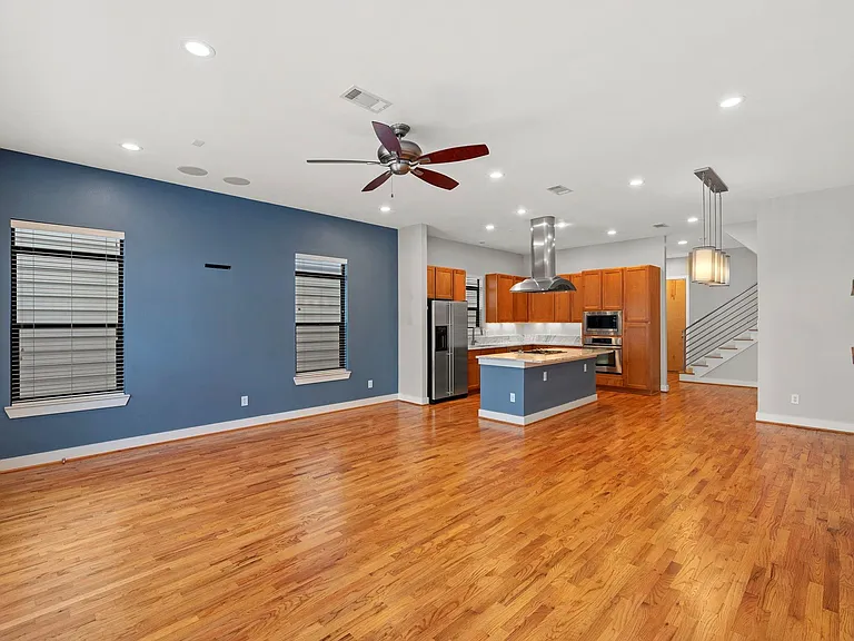 1410 Knox St — Photo 9