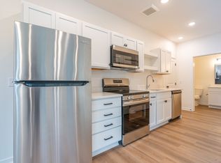 Forest Ave - Luxury Off-Campus Housing!, Des Moines, IA 50311