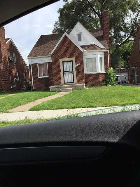 1st image of 18660 Murray Hill St