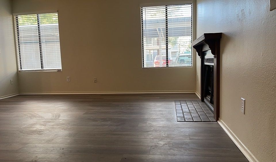 ad_photos_living_room_4_11032025