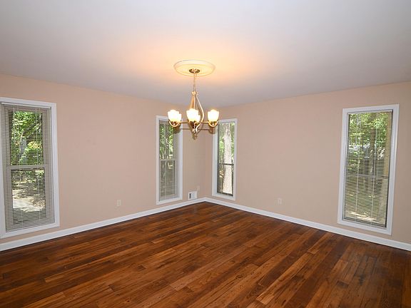 5th image of 660 Ponderosa Ct