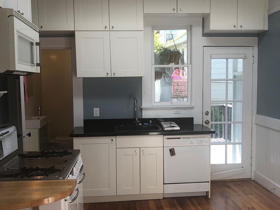 1st image of 416 Fair Oaks St #A