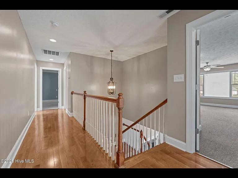 Elderberry Dr — Photo 4