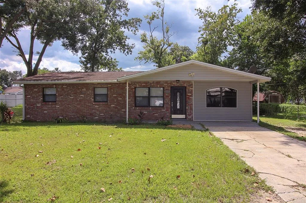 3 bed, 1.5 bath, 1275 sqft, $1,850 — Photo 1